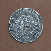 Gulden/60 Krejcar Maximiliana II. 1565 - Vzácný!