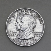 Stříbrný Half Dollar 1921 - Alabama Centennial - R!
