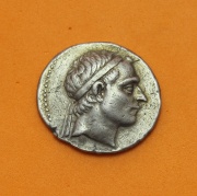 Stříbrná Tetradrachma Antiochos III. - Vzácná!