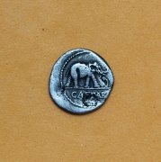 Stříbrný Denár - Gaius Julius Caesar 49/48 př.nl. - Řím - Republika!