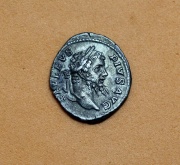 Stříbrný Denár Septimus Severus 207 nl.