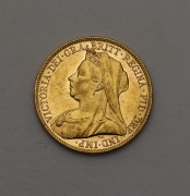 Zlatý Sovereign / Libra 1899 M - Victoria se Závojem - Super!