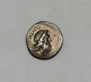 Stříbrný Denár - Pet. Capitolinus 43 př.nl. - Řím - Republika!